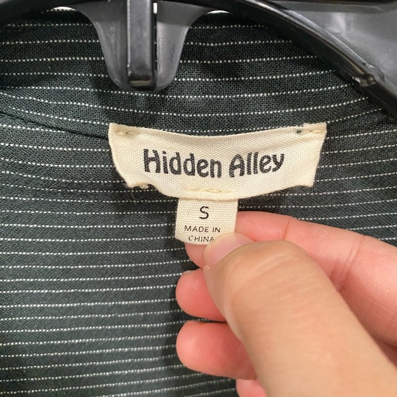 Green striped midi dress, size SMALL with quarter sleeves - Picture 4 of 7